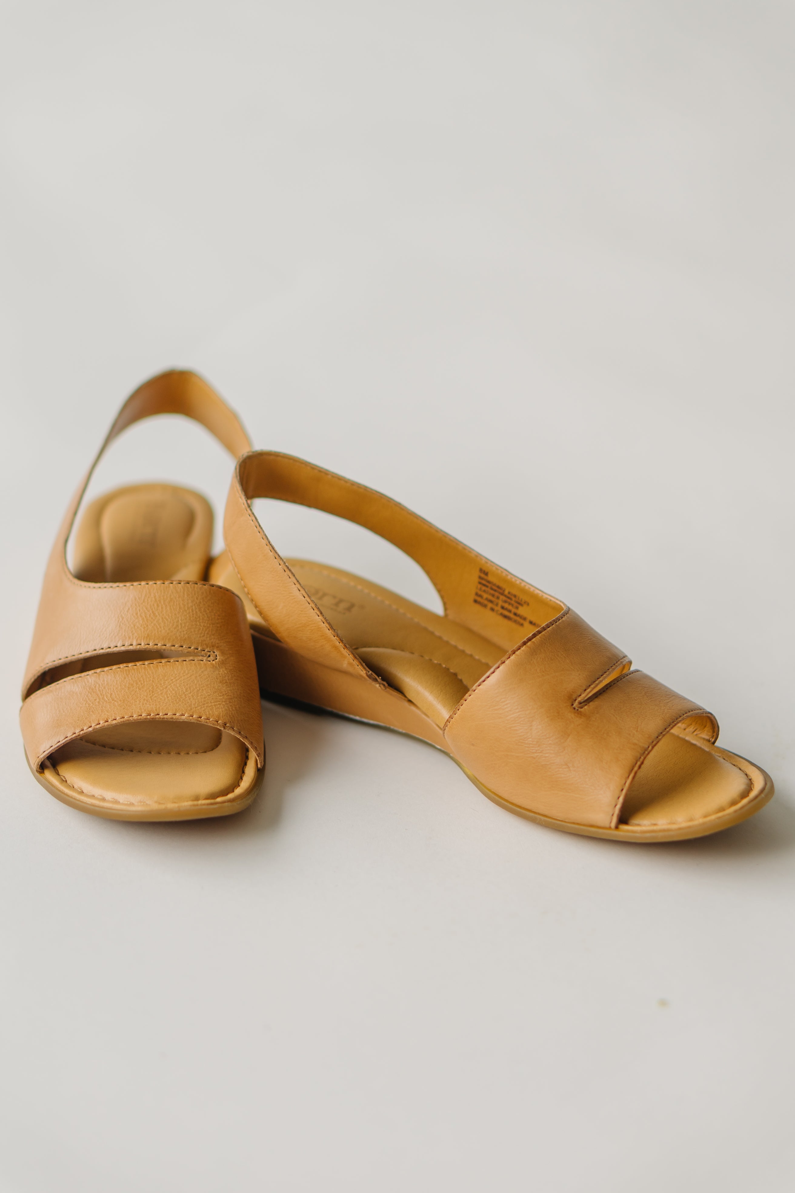 Born: Crista Sandal in Natural