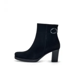 Heeled Ankle Boot with Buckle Detail - Dove 32.081