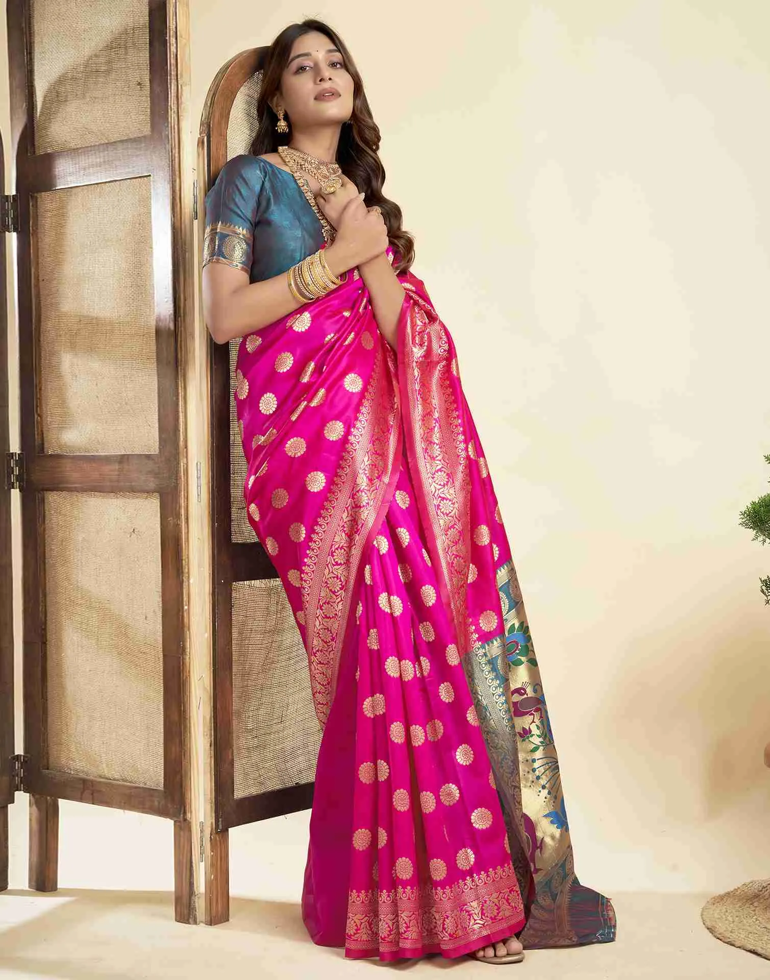 Magenta Silk Woven Paithani Saree