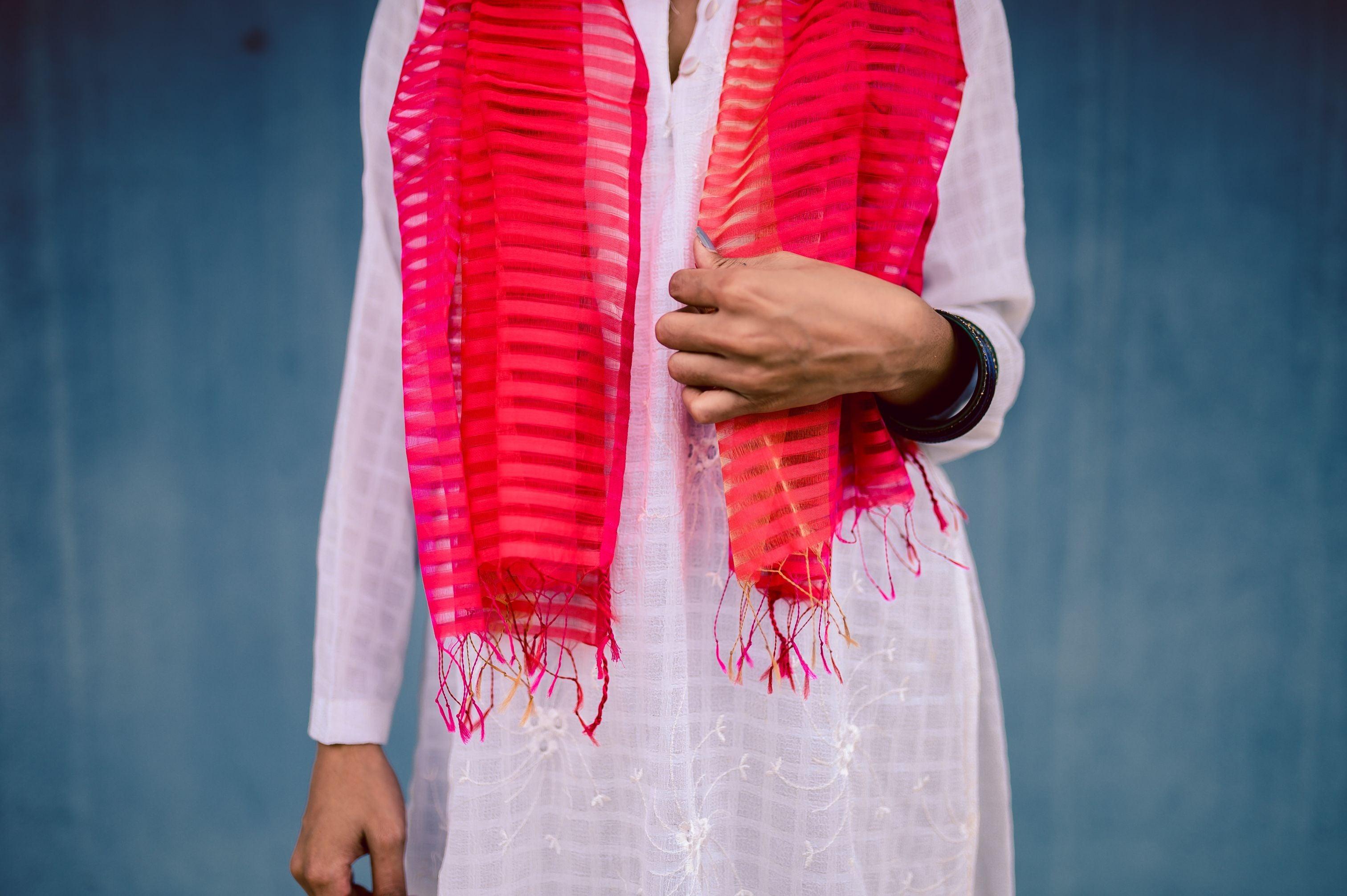 Maheswari handloom stole - Red