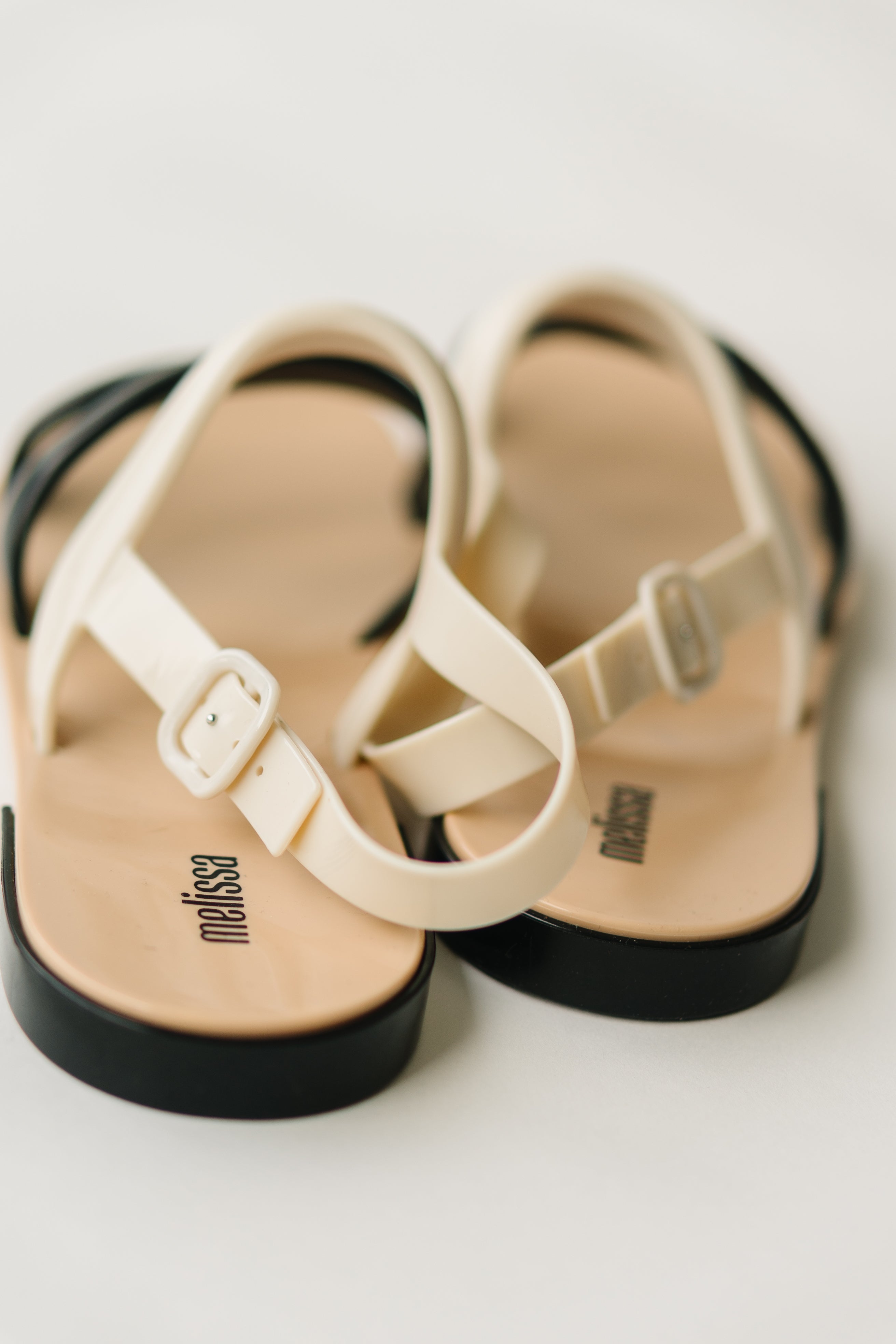 Melissa: The Essential Wave Sandal in Beige + Black